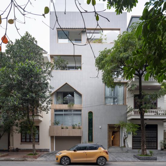 Nhà Đâu Đau by Landmak Architecture