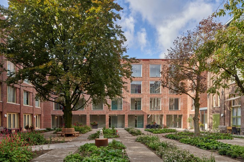 Oude Dijk housing by Shift in Tilburg