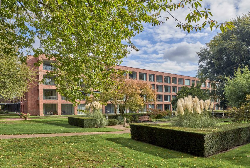Oude Dijk housing by Shift in Tilburg