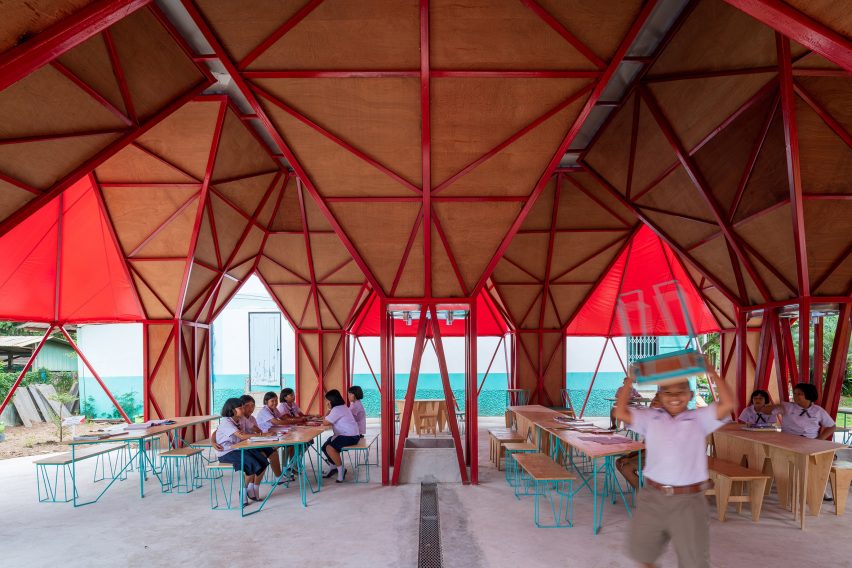 Water harvesting-classroom at Ban Wang Toey School by Pareid and students from Chulalongkorn University
