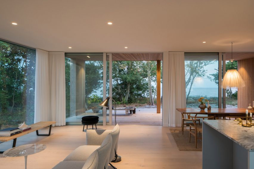 Summerhouse H by Johan Sundberg