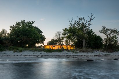 Summerhouse H by Johan Sundberg