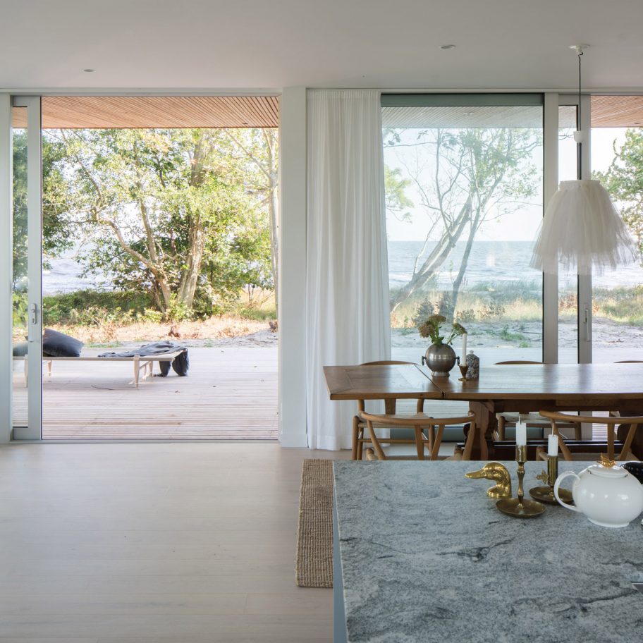 Summerhouse H by Johan Sundberg