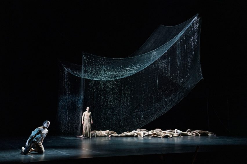 Studio Drift creates dramatic shifting Ego sculpture for Dutch opera L'Orfeo