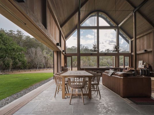 The Barn by Paul Uhlmann Architects