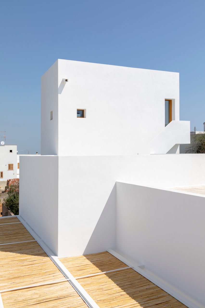 The White Tower Gagliano del Capo by DOS Architects