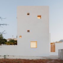 The White Tower Gagliano del Capo by DOS Architects