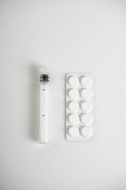Lund University students cast household items in glass instead of plastic