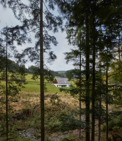 Weekend House in Beskydy by Pavel Míček Architects exterior