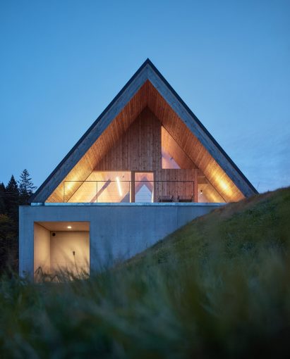 Weekend House in Beskydy by Pavel Míček Architects exterior