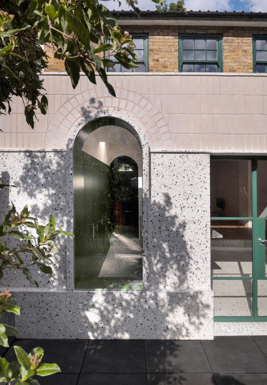 White Rabbit House by Gundry + Ducker