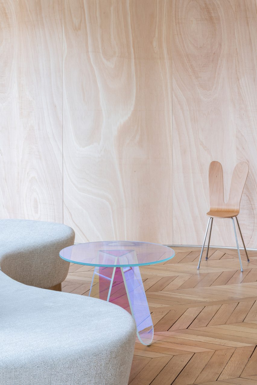 Wood Ribbon apartment by Toledano + Architects