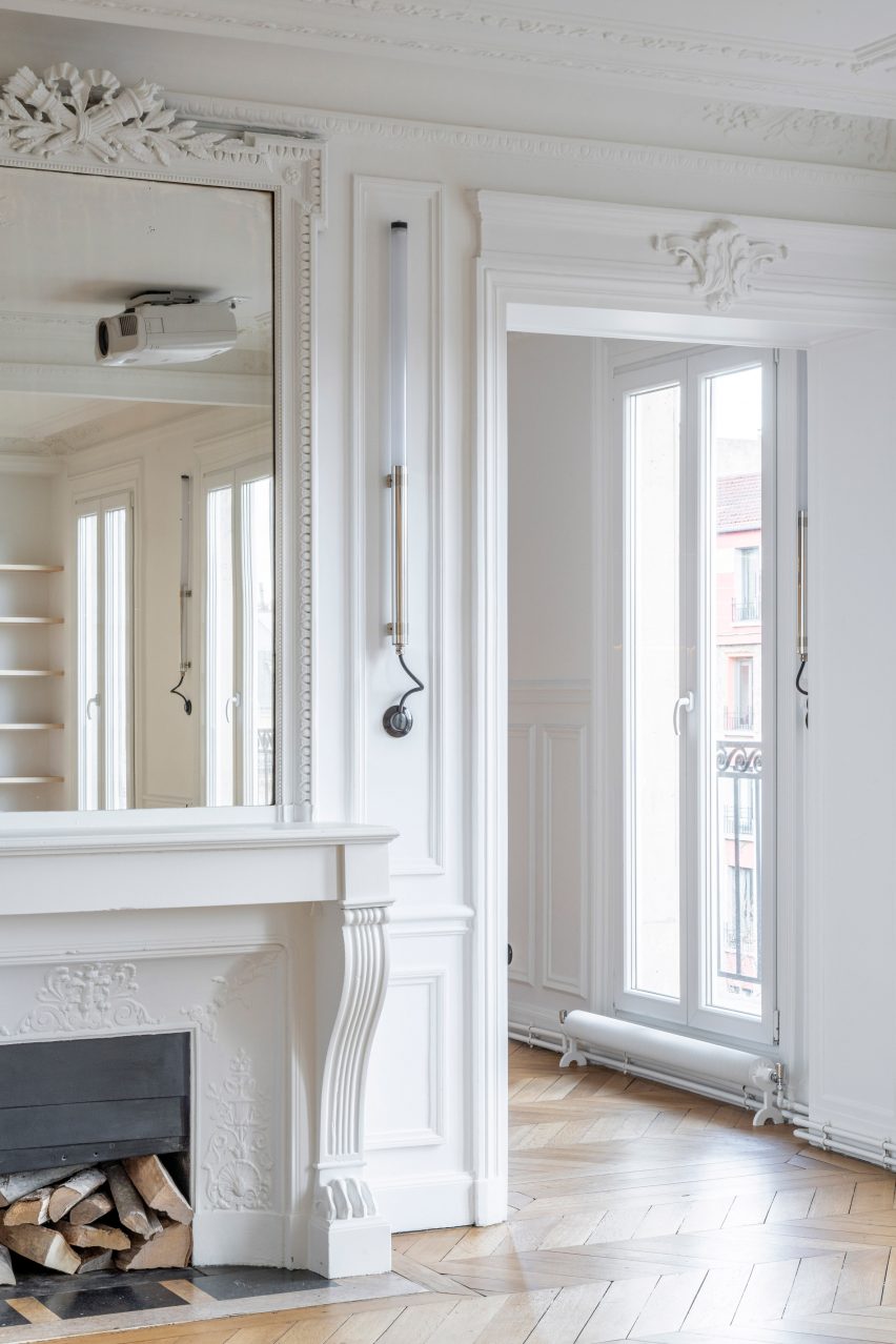 Wood Ribbon apartment by Toledano + Architects