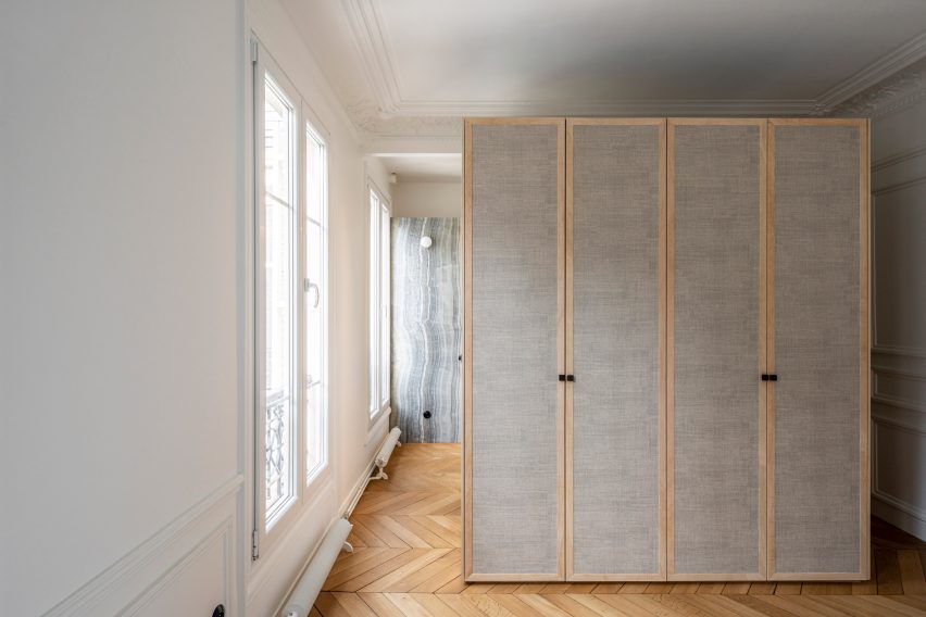 Wood Ribbon apartment by Toledano + Architects