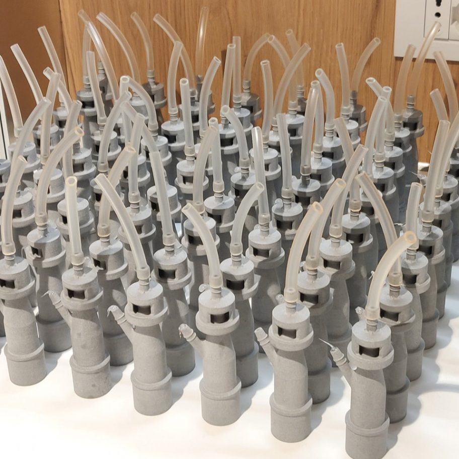 3D printers fabricate valves for respirators to keep corona victims breathing