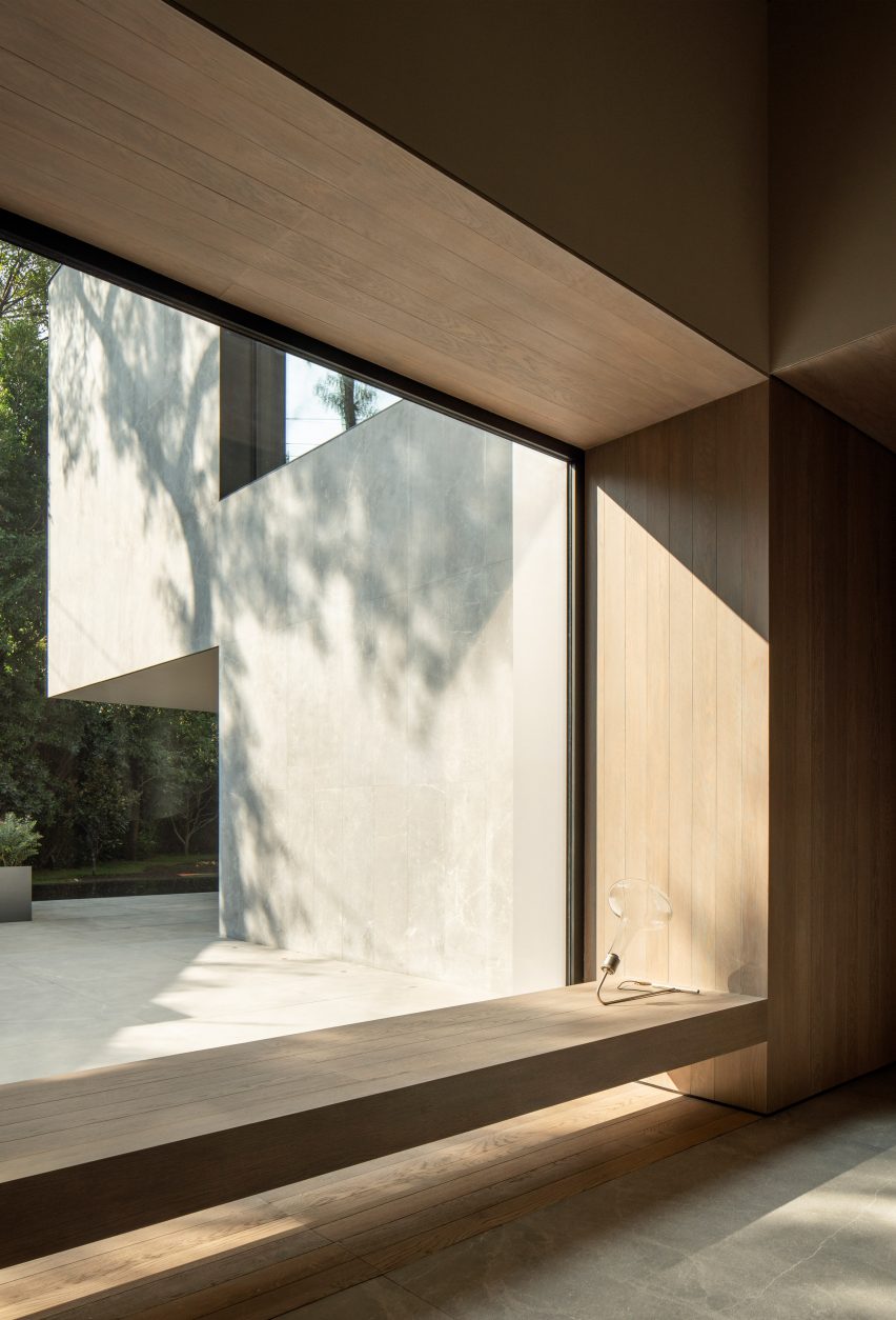 AdH House by Francesc Rife Studio