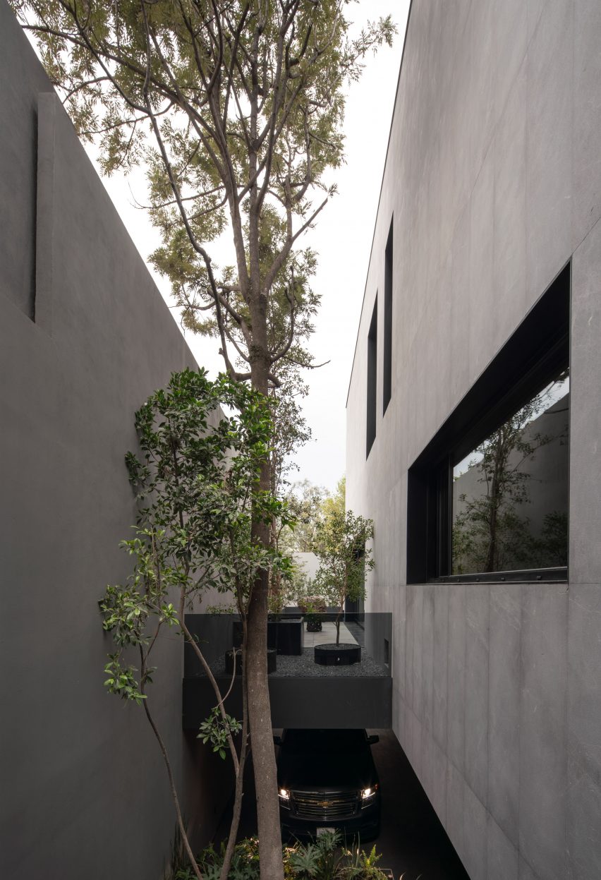 AdH House by Francesc Rife Studio
