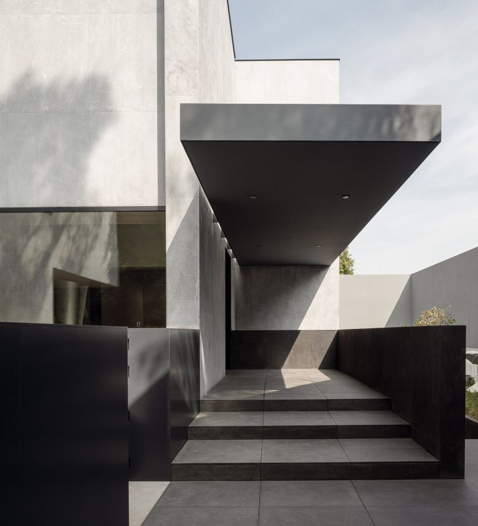 AdH House by Francesc Rife Studio