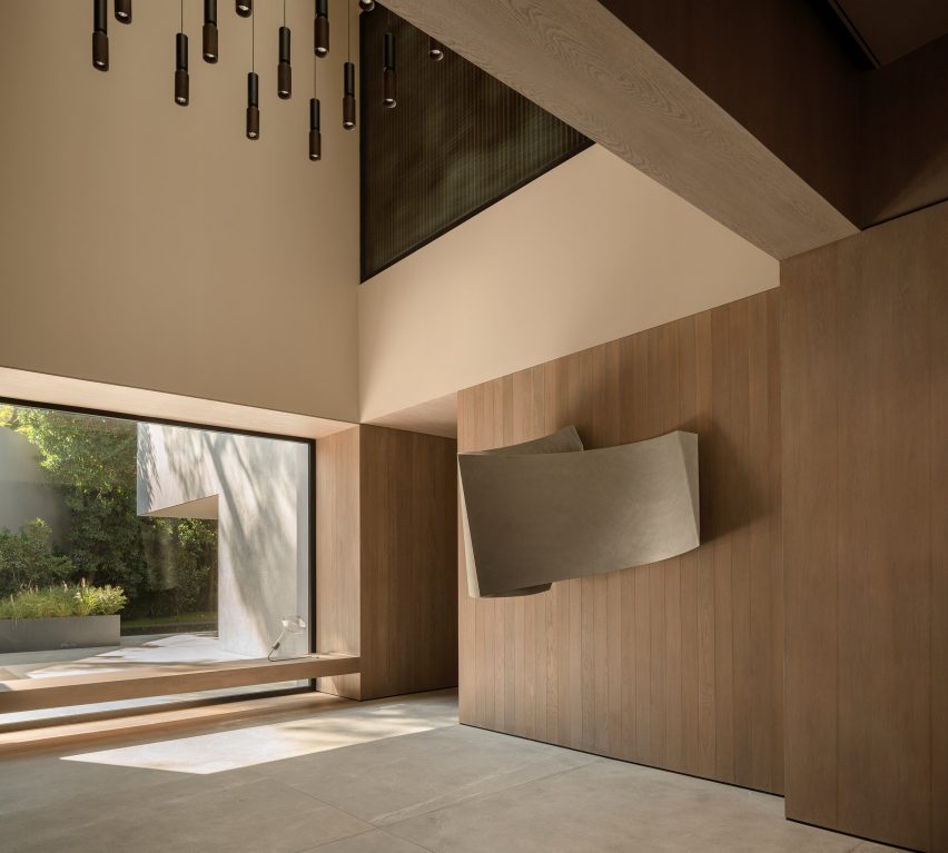 AdH House by Francesc Rife Studio