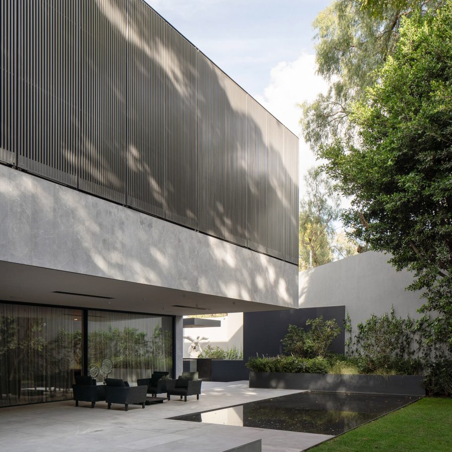 AdH House by Francesc Rife Studio