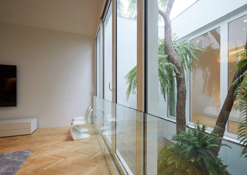 Basic House by Brownhouses in Bangkok, Thailand