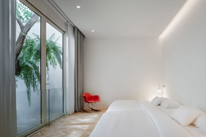 Basic House by Brownhouses in Bangkok, Thailand