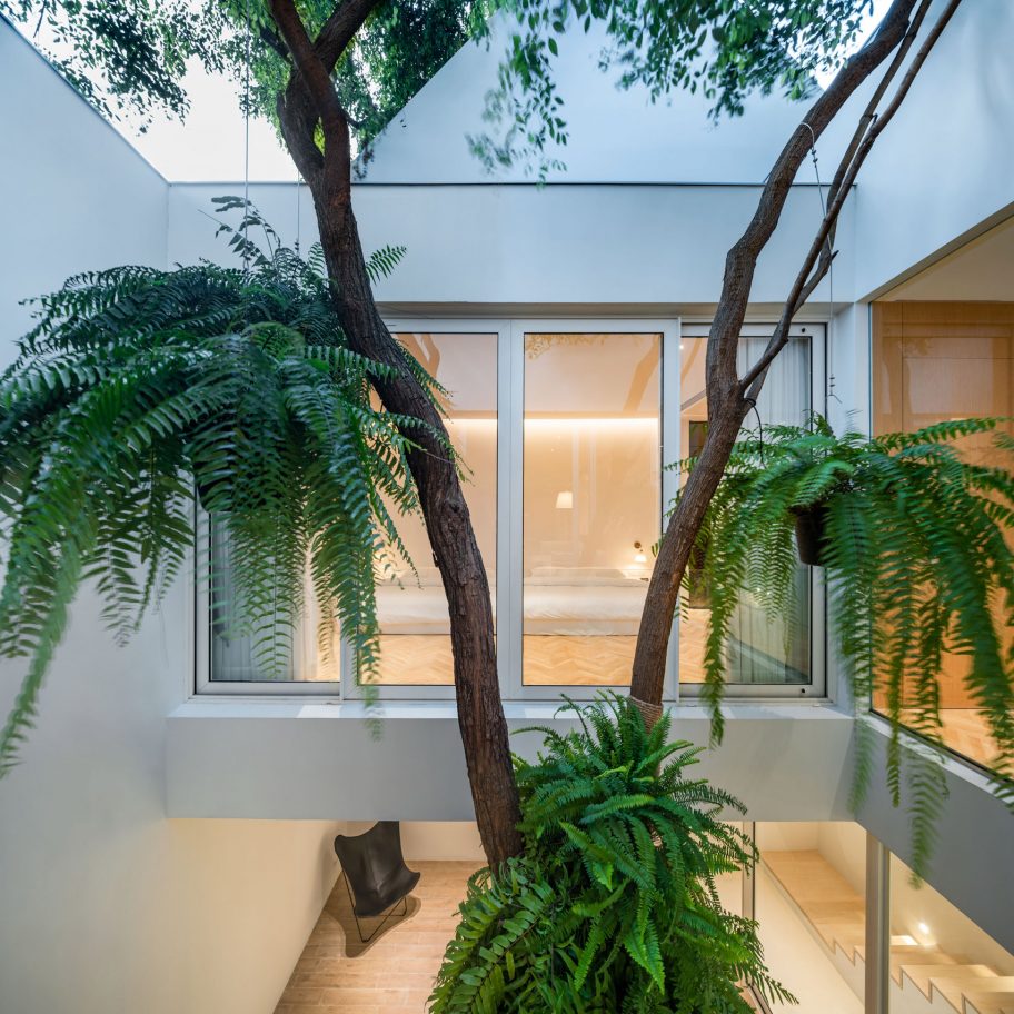 Basic House by Brownhouses in Bangkok, Thailand