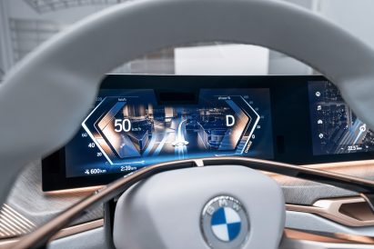 BMW unveils flat logo