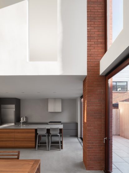 Brick House by Natalie Dionne Architecture