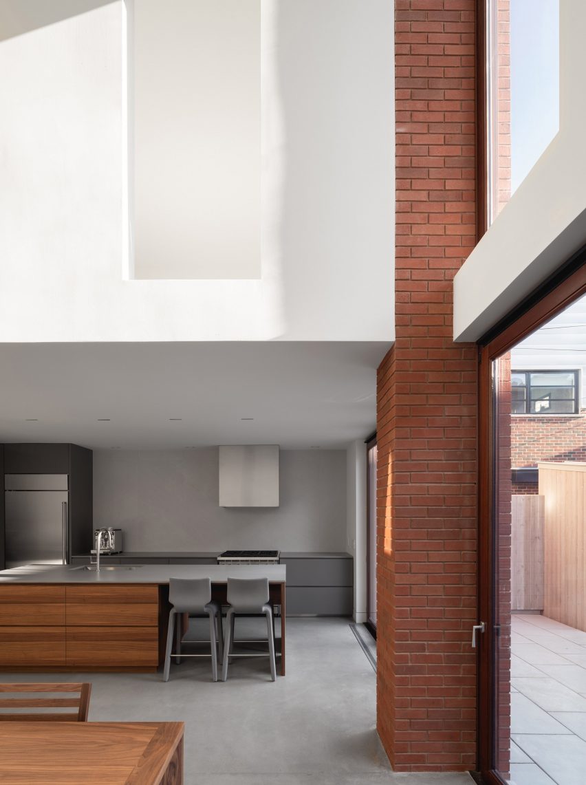 Brick House by Natalie Dionne Architecture