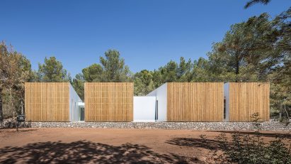 Ca l'Amo by Marià Castelló