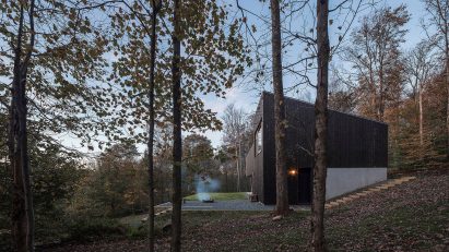 Camp O House by Maria Milans Studio