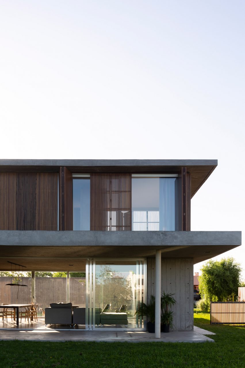 L224 by Felipe Gonzalez Arzac