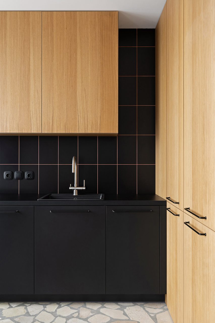 EGR Apartment by Ater Architects