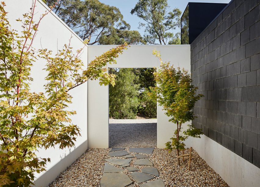 Hepburn Springs House by Telha Clarke