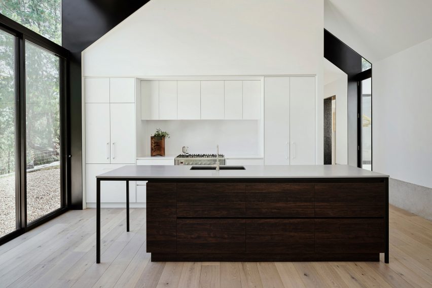 Hepburn Springs House by Telha Clarke