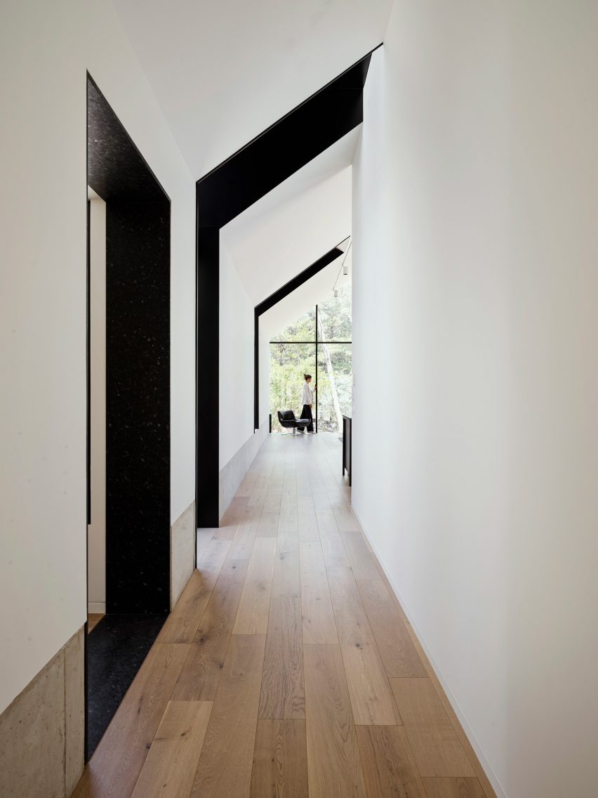 Hepburn Springs House by Telha Clarke