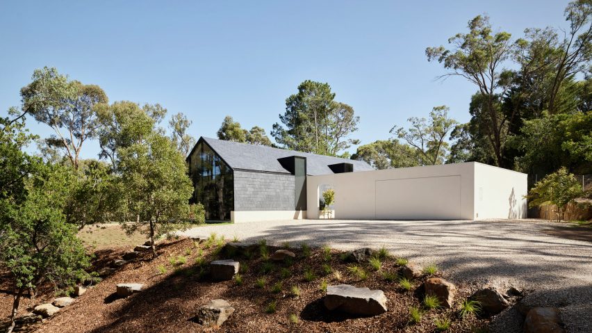 Hepburn Springs House by Telha Clarke