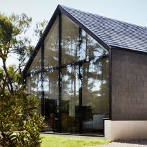 Hepburn Springs House by Telha Clarke