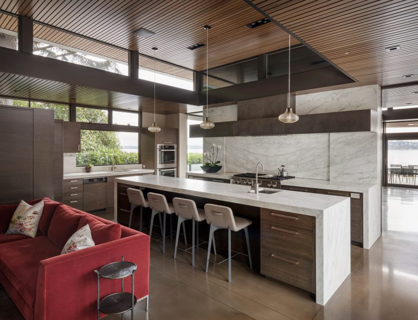 Hidden Cove Residence by Stuart Silk Architects