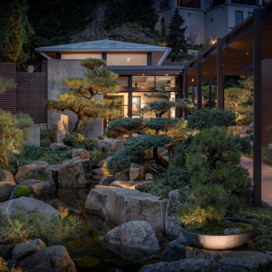 Hidden Cove Residence by Stuart Silk Architects