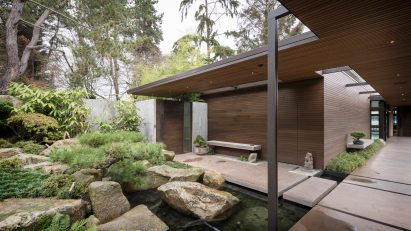 Hidden Cove Residence by Stuart Silk Architects