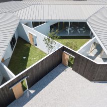 House and Office in Hofu by Tato