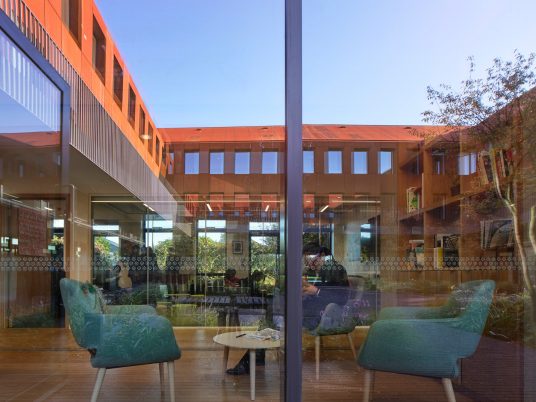 Kings International College by Walters & Cohen Architects