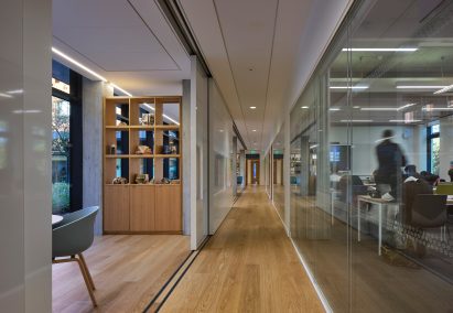 Kings International College by Walters & Cohen Architects