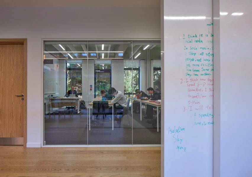 Kings International College by Walters & Cohen Architects