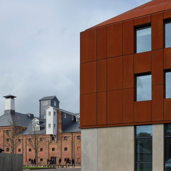 Kings International College by Walters & Cohen Architects