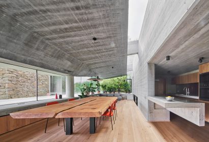 Dining area of Landaburu Borda by Jordi Hidalgo Tané