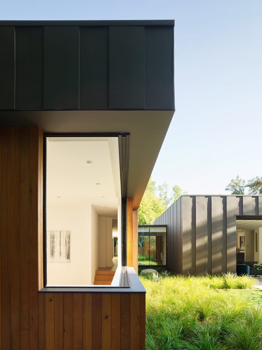 Laurel Hills Residence by Assembledge
