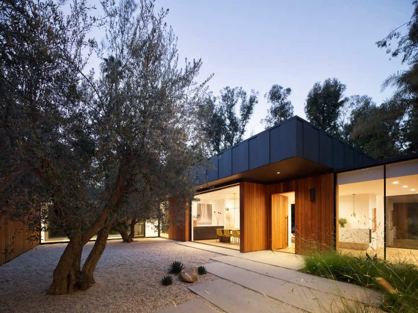Laurel Hills Residence by Assembledge